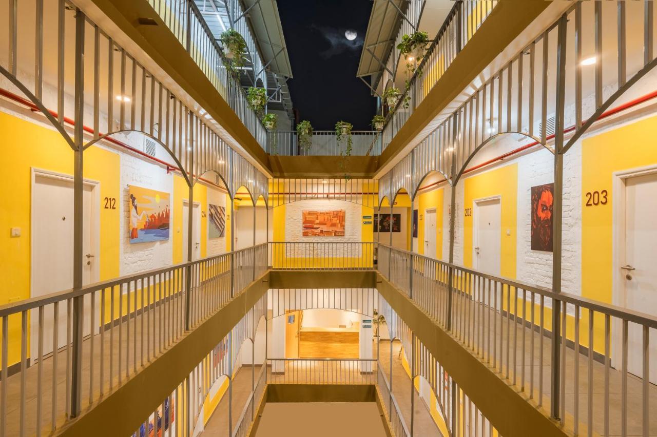 Bedzzz Varanasi By Leisure Hotels, 1 Km From Dashwasamedh Ghat — Photos 1